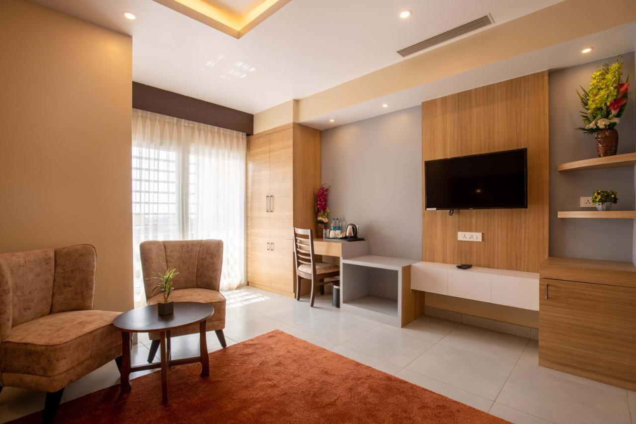 Hotel Palm International Butwal Extérieur photo