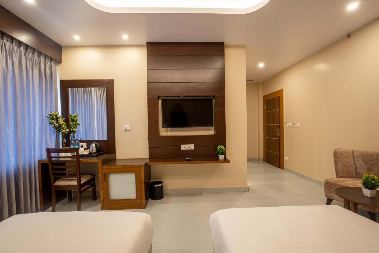 Hotel Palm International Butwal Extérieur photo