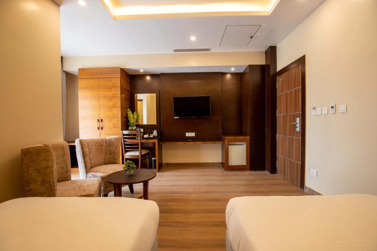 Hotel Palm International Butwal Extérieur photo