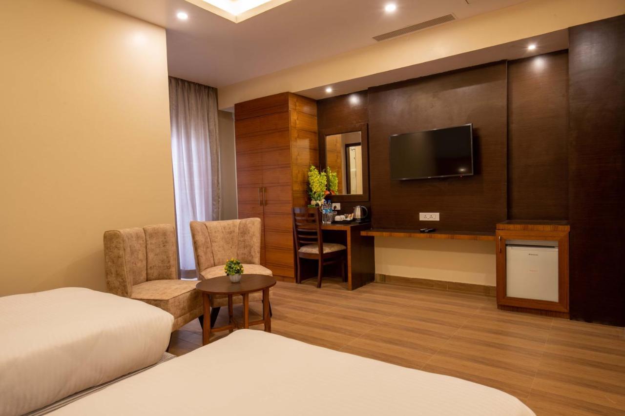 Hotel Palm International Butwal Extérieur photo