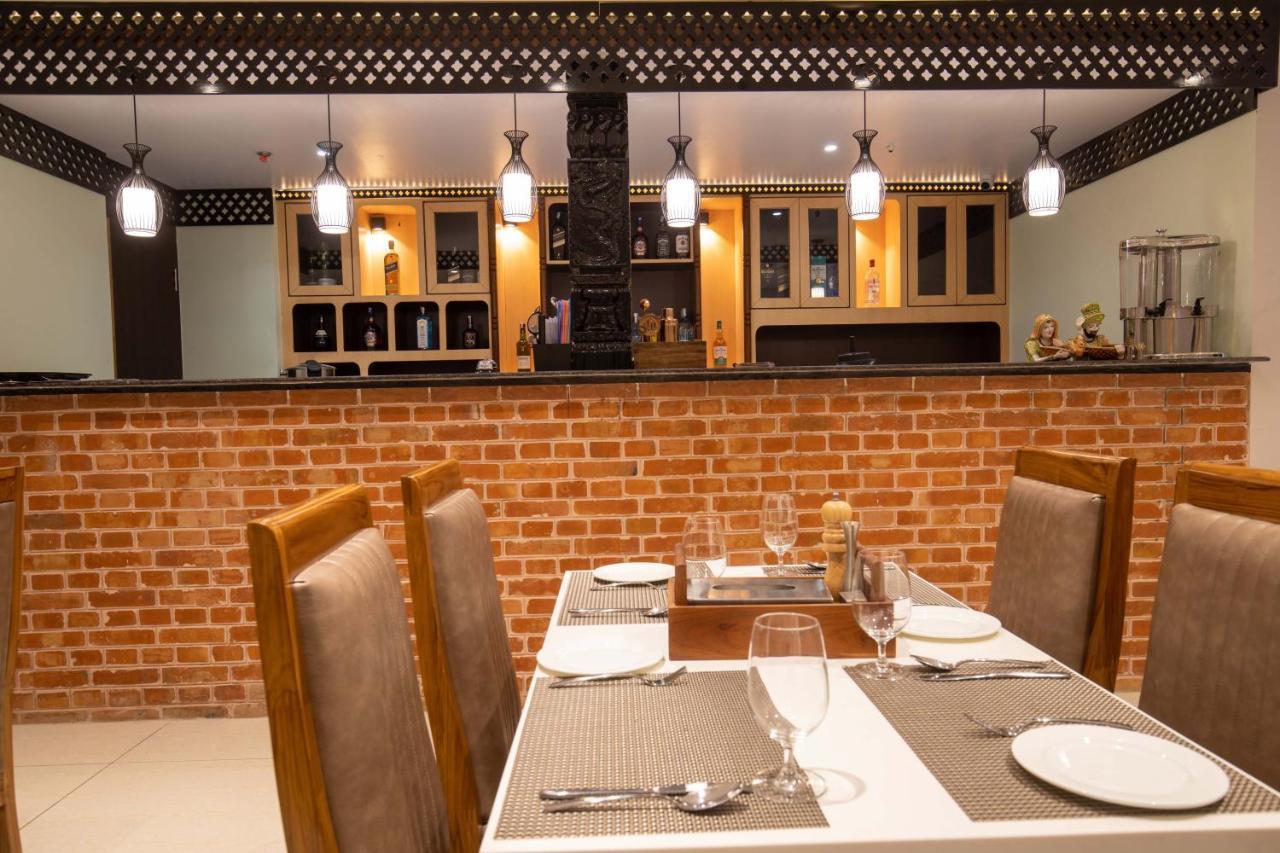 Hotel Palm International Butwal Extérieur photo
