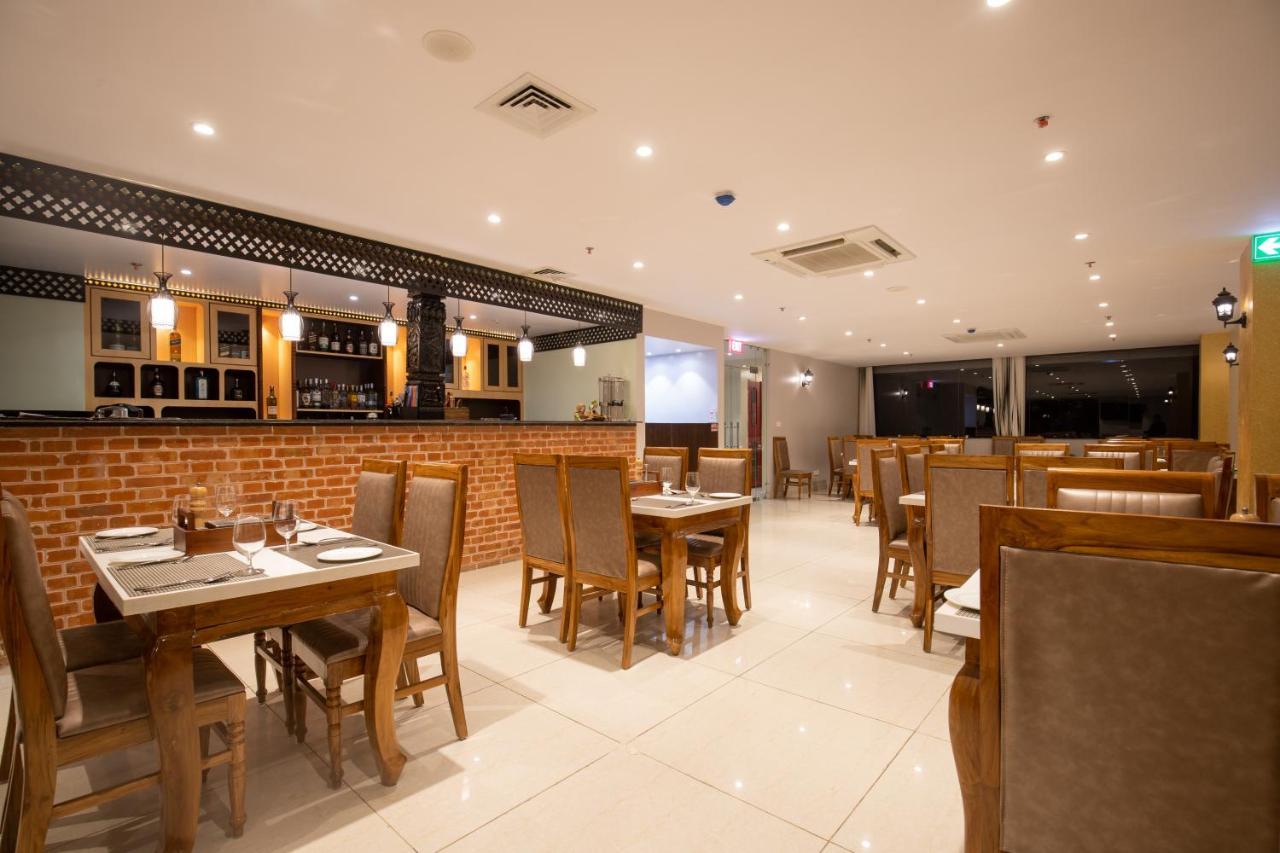Hotel Palm International Butwal Extérieur photo