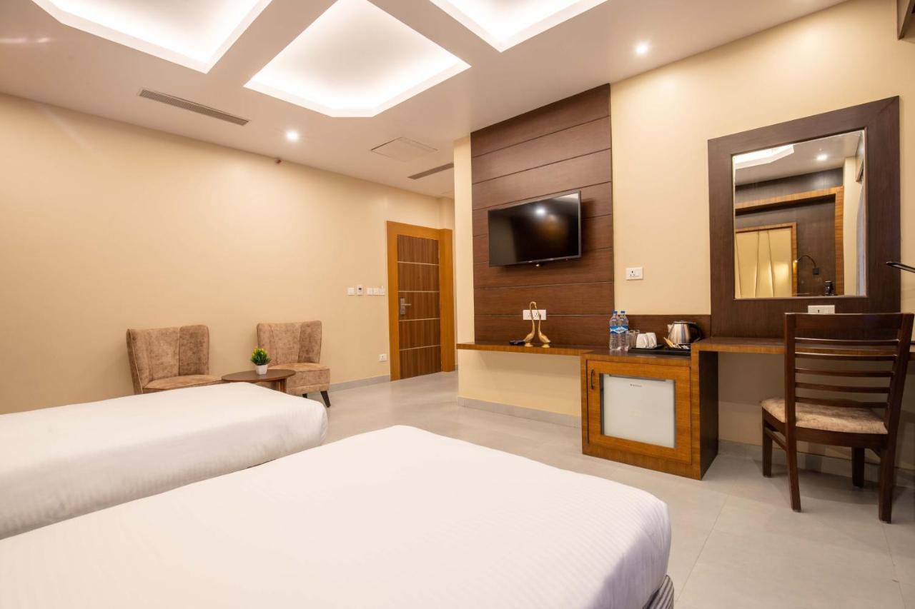 Hotel Palm International Butwal Extérieur photo