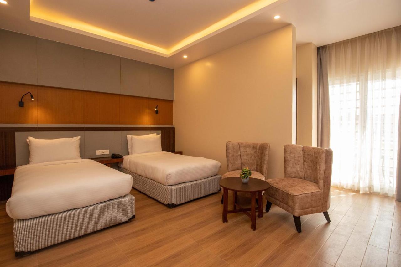 Hotel Palm International Butwal Extérieur photo