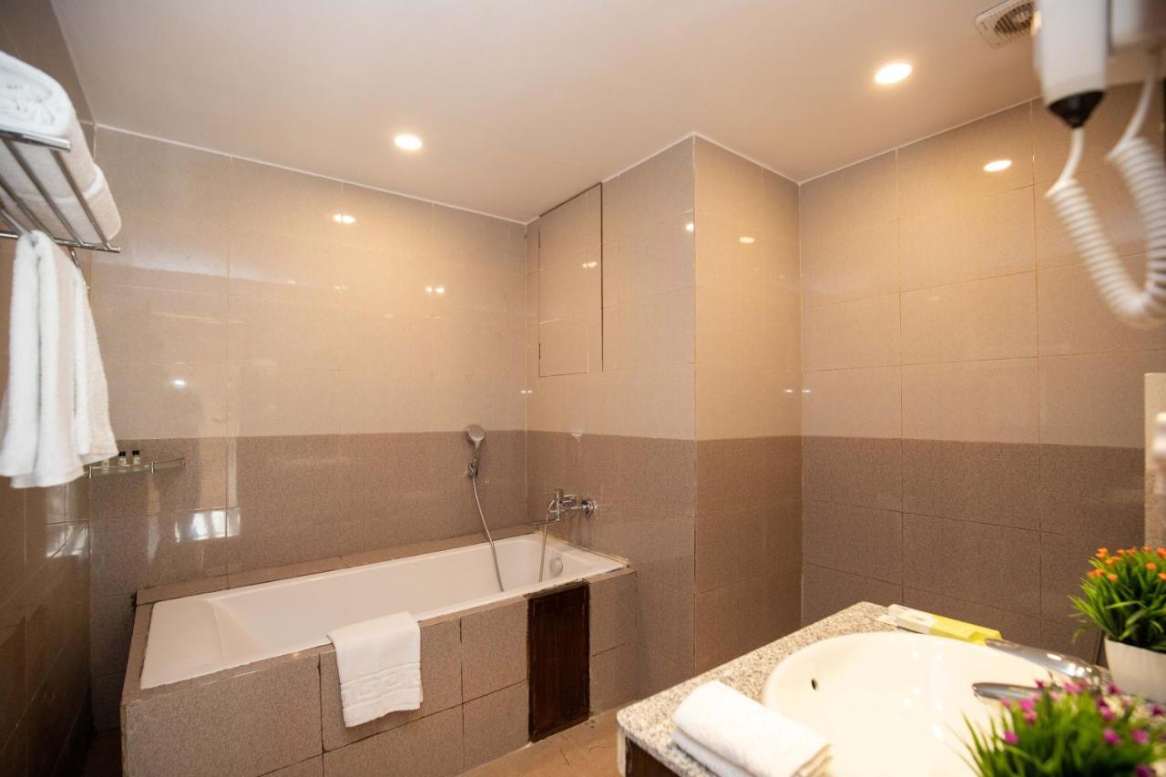 Hotel Palm International Butwal Extérieur photo
