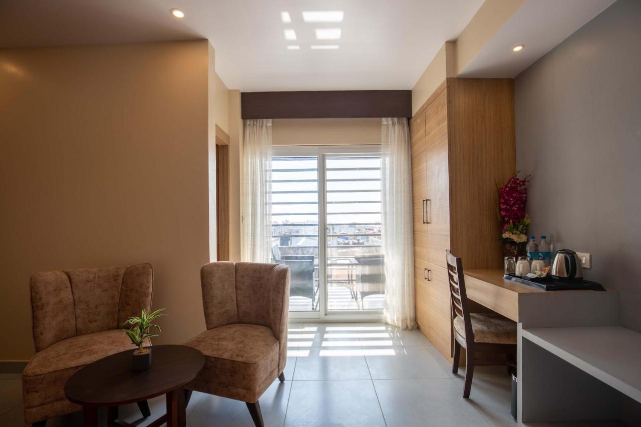 Hotel Palm International Butwal Extérieur photo