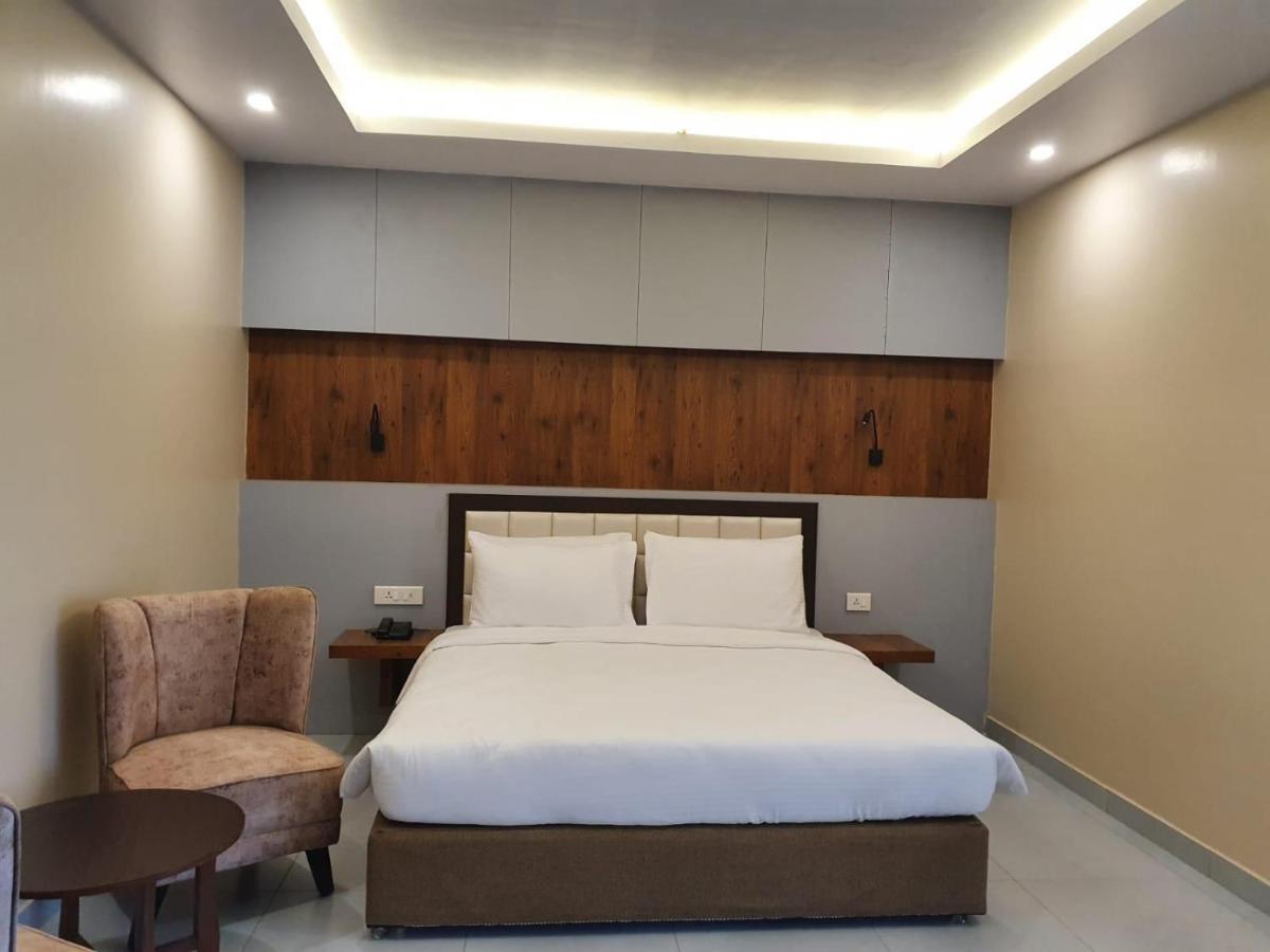 Hotel Palm International Butwal Extérieur photo